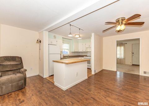 Tiny photo for 3015 N 3RD Street, Clinton, IA 52732 (MLS # QC4268086)