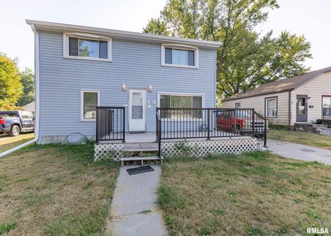 Photo of 3015 N 3RD Street, Clinton, IA 52732 (MLS # QC4268086)