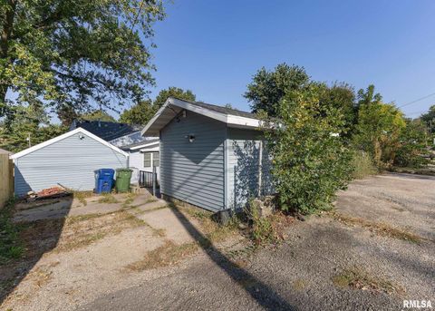 Tiny photo for 3015 N 3RD Street, Clinton, IA 52732 (MLS # QC4268086)