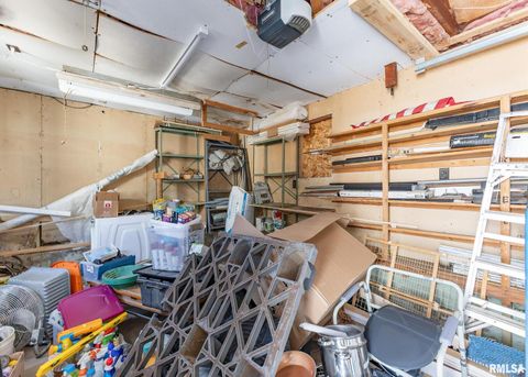 Tiny photo for 3015 N 3RD Street, Clinton, IA 52732 (MLS # QC4268086)