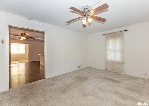 Tiny photo for 3015 N 3RD Street, Clinton, IA 52732 (MLS # QC4268086)