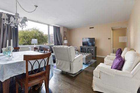 Tiny photo for 6301 N Sheridan Road #3A, Chicago, IL 60660 (MLS # 12478873)