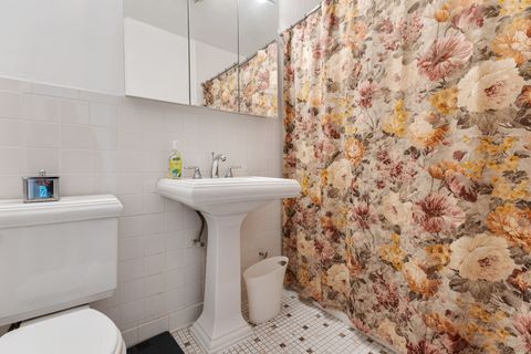 Tiny photo for 6301 N Sheridan Road #3A, Chicago, IL 60660 (MLS # 12478873)