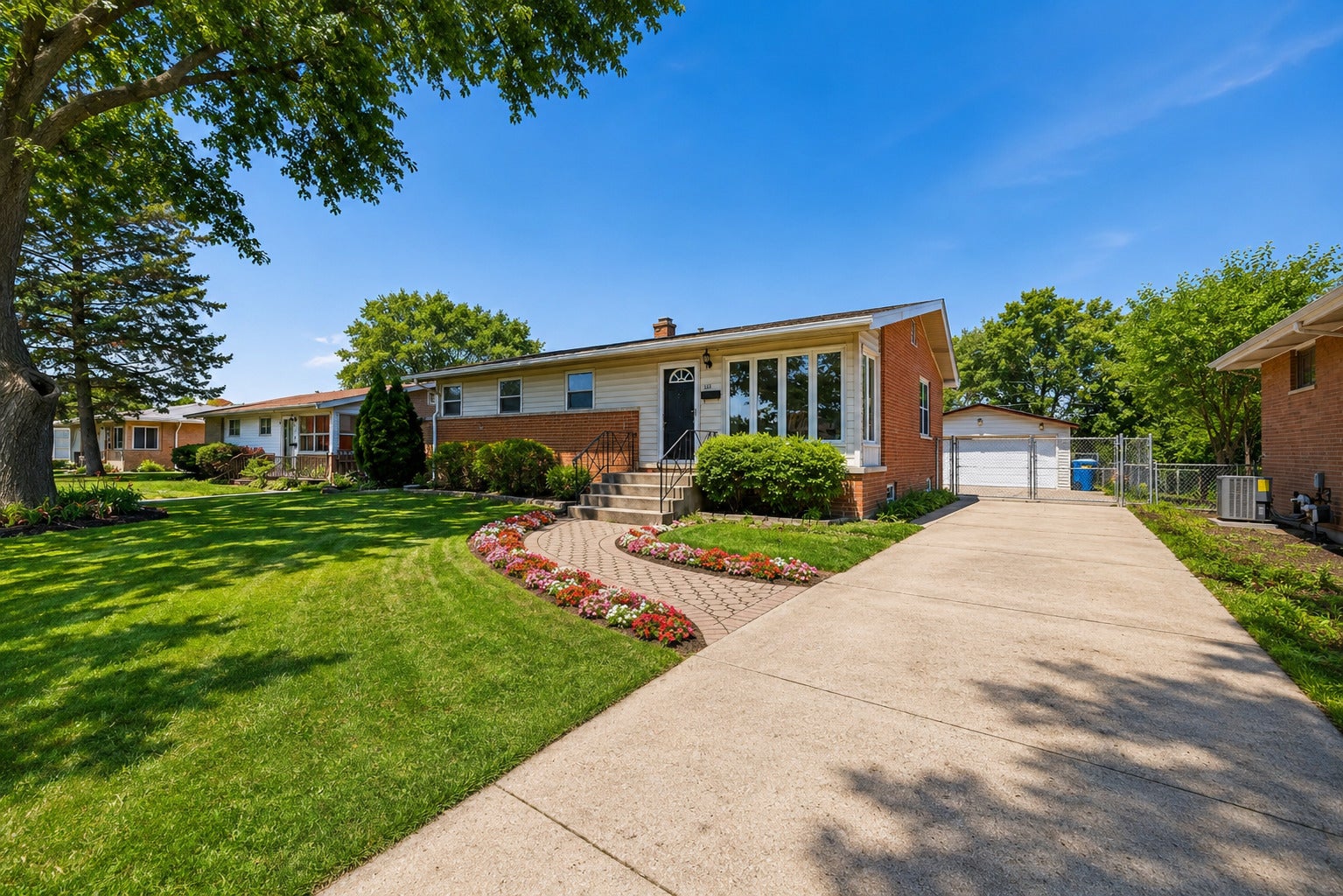 322 E Alden Drive
