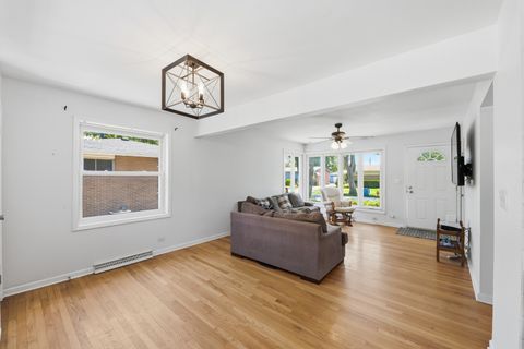 Tiny photo for 322 E Alden Drive, Addison, IL 60101 (MLS # 12699876)