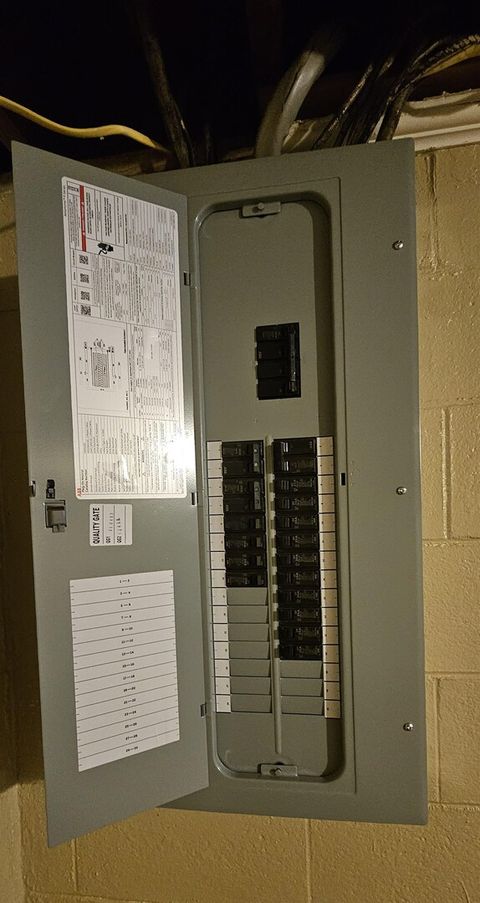 Tiny photo for 1608 Briarwood Drive, Carbondale, IL 62901 (MLS # 100000103)