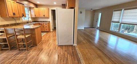 Tiny photo for 1608 Briarwood Drive, Carbondale, IL 62901 (MLS # 100000103)