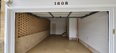 Tiny photo for 1608 Briarwood Drive, Carbondale, IL 62901 (MLS # 100000103)