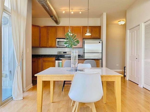 1228 W MONROE Street 501
