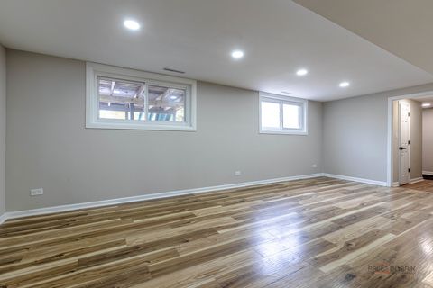 Tiny photo for 1096 Beechwood Road, Buffalo Grove, IL 60089 (MLS # 12540589)