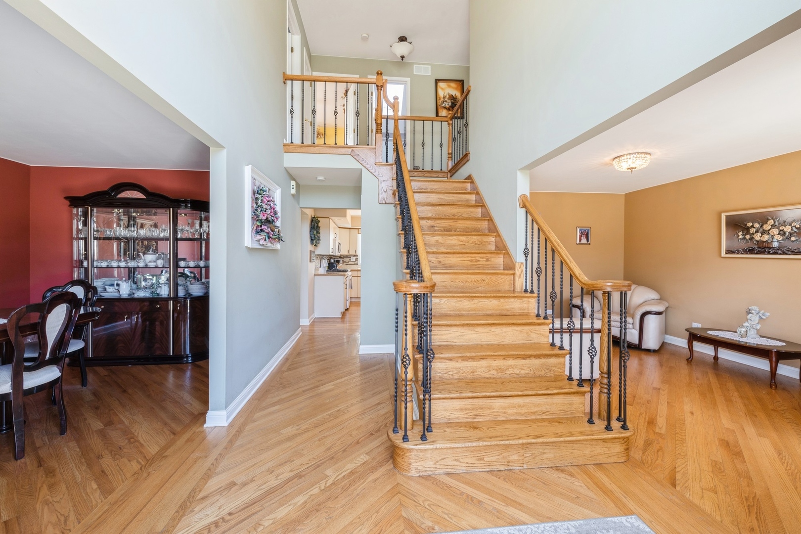 890 Woodcrest Lane