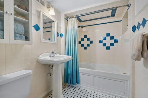 Tiny photo for 4549 N Springfield Avenue, Chicago, IL 60625 (MLS # 12629485)