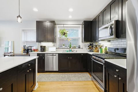 Tiny photo for 2342 W Rosemont Avenue #1, Chicago, IL 60659 (MLS # 12571670)