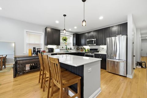 Tiny photo for 2342 W Rosemont Avenue #1, Chicago, IL 60659 (MLS # 12571670)