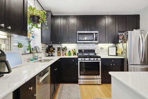 Tiny photo for 2342 W Rosemont Avenue #1, Chicago, IL 60659 (MLS # 12571670)