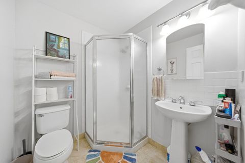 Tiny photo for 2342 W Rosemont Avenue #1, Chicago, IL 60659 (MLS # 12571670)