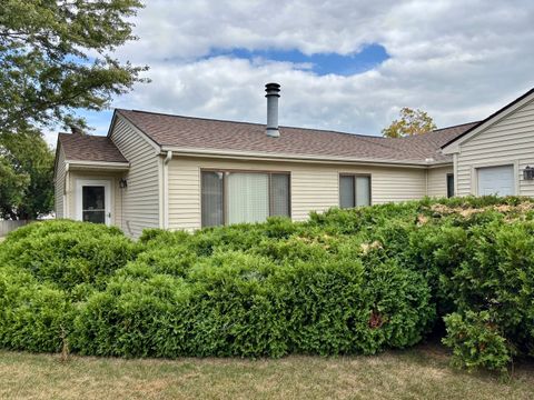 Tiny photo for 2416 Heritage Drive, Champaign, IL 61822 (MLS # 12477901)