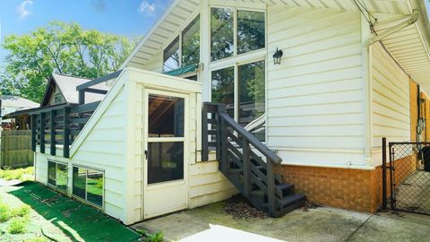 Tiny photo for 804 W White Street, Champaign, IL 61820 (MLS # 12695504)