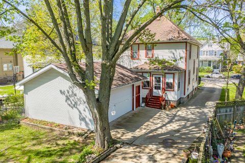 Tiny photo for 427 Grand Avenue, Aurora, IL 60506 (MLS # 12614051)