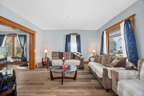 Tiny photo for 427 Grand Avenue, Aurora, IL 60506 (MLS # 12614051)