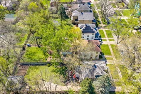 Tiny photo for 427 Grand Avenue, Aurora, IL 60506 (MLS # 12614051)