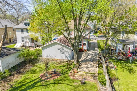 Tiny photo for 427 Grand Avenue, Aurora, IL 60506 (MLS # 12614051)