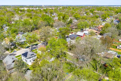 Tiny photo for 427 Grand Avenue, Aurora, IL 60506 (MLS # 12614051)