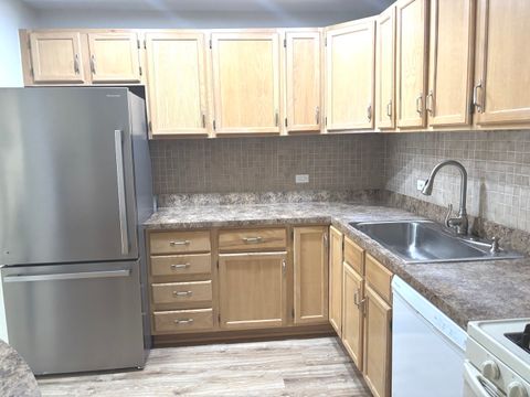 Tiny photo for 5101 Carriageway Drive #201, Rolling Meadows, IL 60008 (MLS # 12599569)