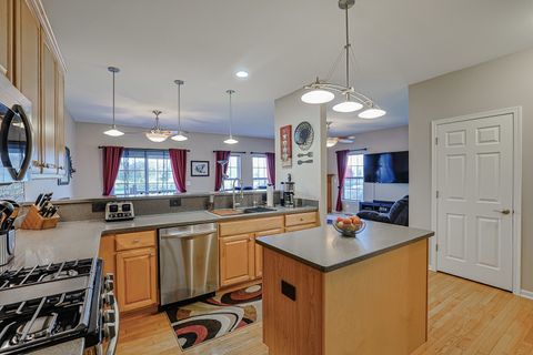 Tiny photo for 1242 Prairie View Parkway, Cary, IL 60013 (MLS # 12506774)