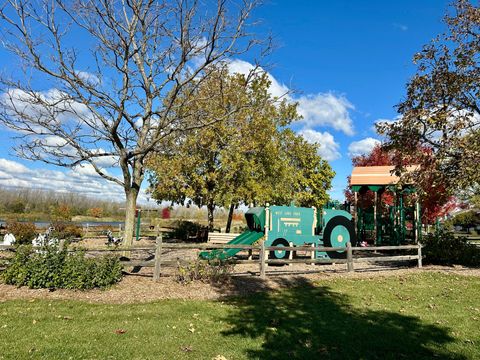 Tiny photo for 1242 Prairie View Parkway, Cary, IL 60013 (MLS # 12506774)