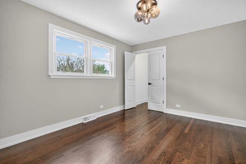 Tiny photo for 2601 W 98th Place, Evergreen Park, IL 60805 (MLS # 12498660)