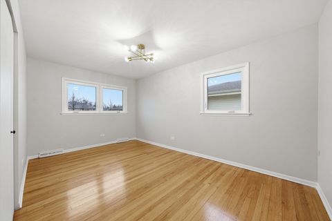 Tiny photo for 9248 N Maryland Street, Niles, IL 60714 (MLS # 12585421)