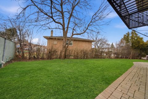 Tiny photo for 9248 N Maryland Street, Niles, IL 60714 (MLS # 12585421)