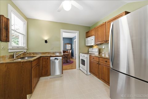Tiny photo for 622 Edison Street, Geneva, IL 60134 (MLS # 12632417)