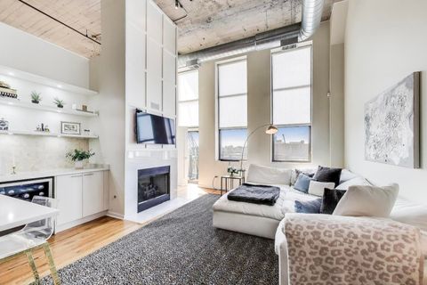 Tiny photo for 758 N LARRABEE Street #509, Chicago, IL 60654 (MLS # 12605059)