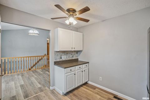 Tiny photo for 4618 FILLMORE Lane, Davenport, IA 52806 (MLS # QC4269321)