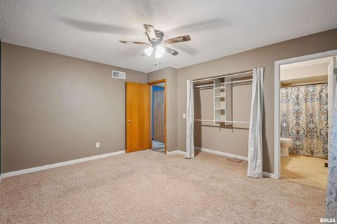 Tiny photo for 4618 FILLMORE Lane, Davenport, IA 52806 (MLS # QC4269321)