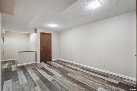 Tiny photo for 4618 FILLMORE Lane, Davenport, IA 52806 (MLS # QC4269321)