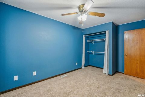 Tiny photo for 4618 FILLMORE Lane, Davenport, IA 52806 (MLS # QC4269321)