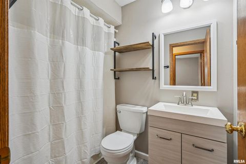 Tiny photo for 4618 FILLMORE Lane, Davenport, IA 52806 (MLS # QC4269321)