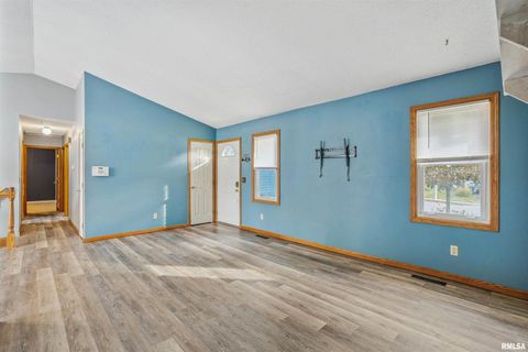 Tiny photo for 4618 FILLMORE Lane, Davenport, IA 52806 (MLS # QC4269321)