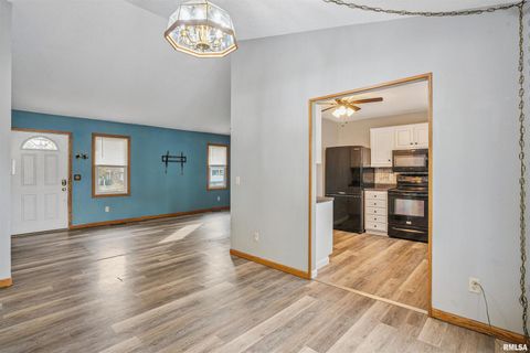 Tiny photo for 4618 FILLMORE Lane, Davenport, IA 52806 (MLS # QC4269321)