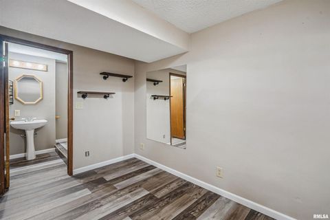 Tiny photo for 4618 FILLMORE Lane, Davenport, IA 52806 (MLS # QC4269321)