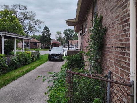 Tiny photo for 550 W 127th Street, Chicago, IL 60628 (MLS # 12451320)