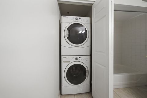 Tiny photo for 7081 W Touhy Avenue #407, Niles, IL 60714 (MLS # 12642965)