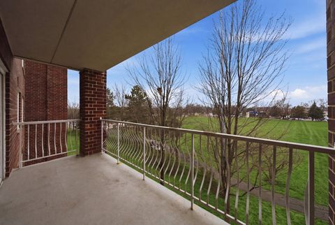 Tiny photo for 7081 W Touhy Avenue #407, Niles, IL 60714 (MLS # 12642965)