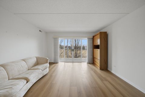 Tiny photo for 7081 W Touhy Avenue #407, Niles, IL 60714 (MLS # 12642965)