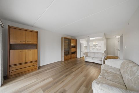 Tiny photo for 7081 W Touhy Avenue #407, Niles, IL 60714 (MLS # 12642965)