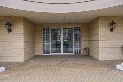 Tiny photo for 7081 W Touhy Avenue #407, Niles, IL 60714 (MLS # 12642965)