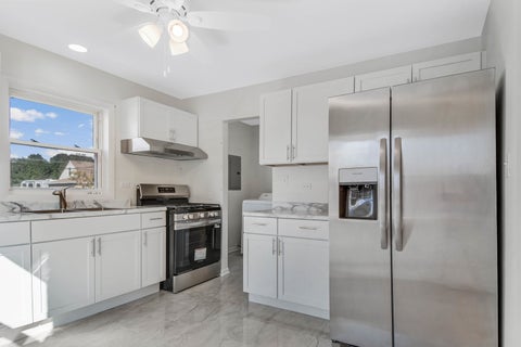 Tiny photo for 8208 S Oak Park Avenue, Burbank, IL 60459 (MLS # 12770779)